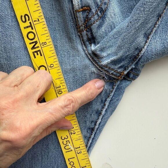 Levi Strauss & Co. 501 Button Fly Straight Leg Jeans Light Blue Size W32 L29 - Picture 11 of 12